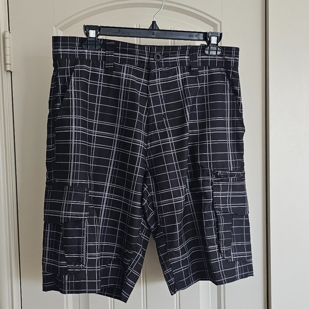 Mens black and gray shorts